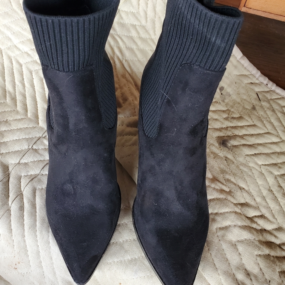 Steve Madden Black Size 9 Faux Suede Scavenge Ankle Bootie